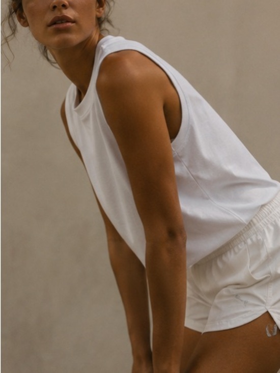FIT2RUN Tops - FIT2RUN Ultimate Comfort Tank Size M – White